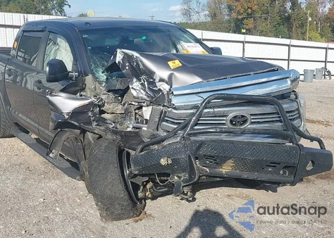 2017 Toyota Tundra Sr5 5.7L V8 z USA, uszkodzony, nr VIN 5TFDW5F16HX664609